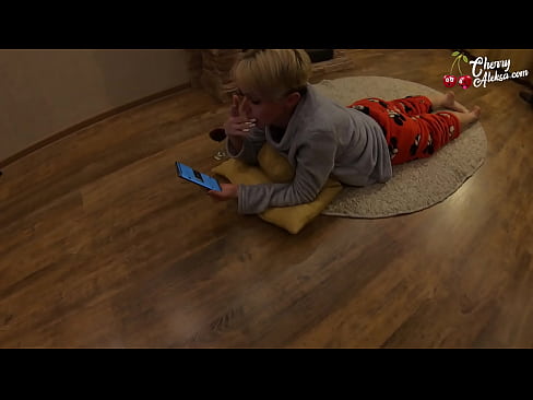 ❤️ Galna blondinen suger en enorm kuk och studsar på den - Analsex Fucking at sv.pornolymp.ru ❤